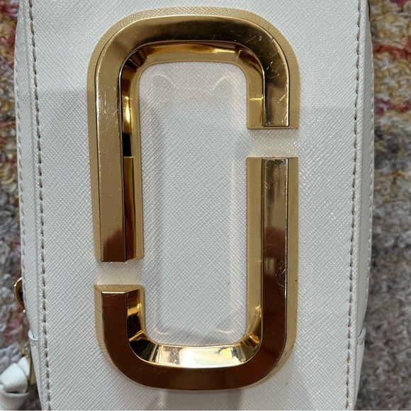 Marc Jacobs Leather Hotshot Crossbody Bag - Picture 4 of 8